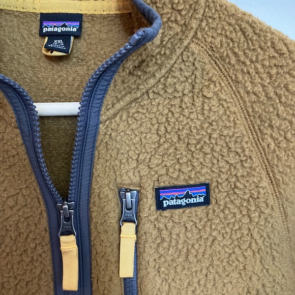 Patagonia Kids' Retro Pile Fleece Jacket XXL Works for Woman S - Picture 3 of 4